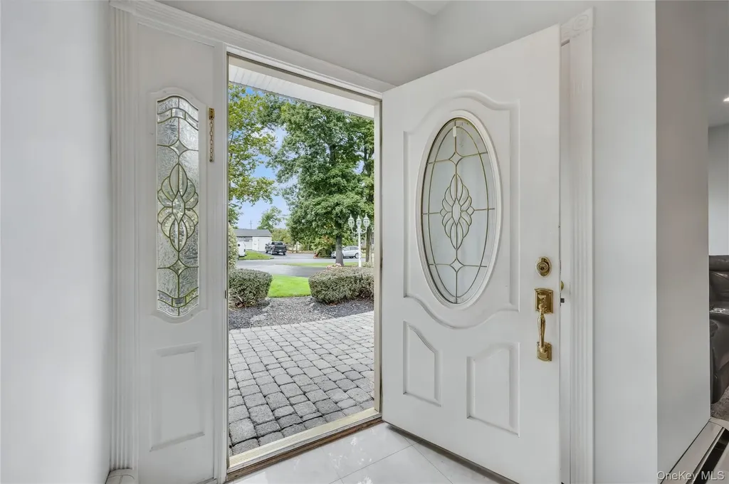 3 Feather Lane Commack NY 11725