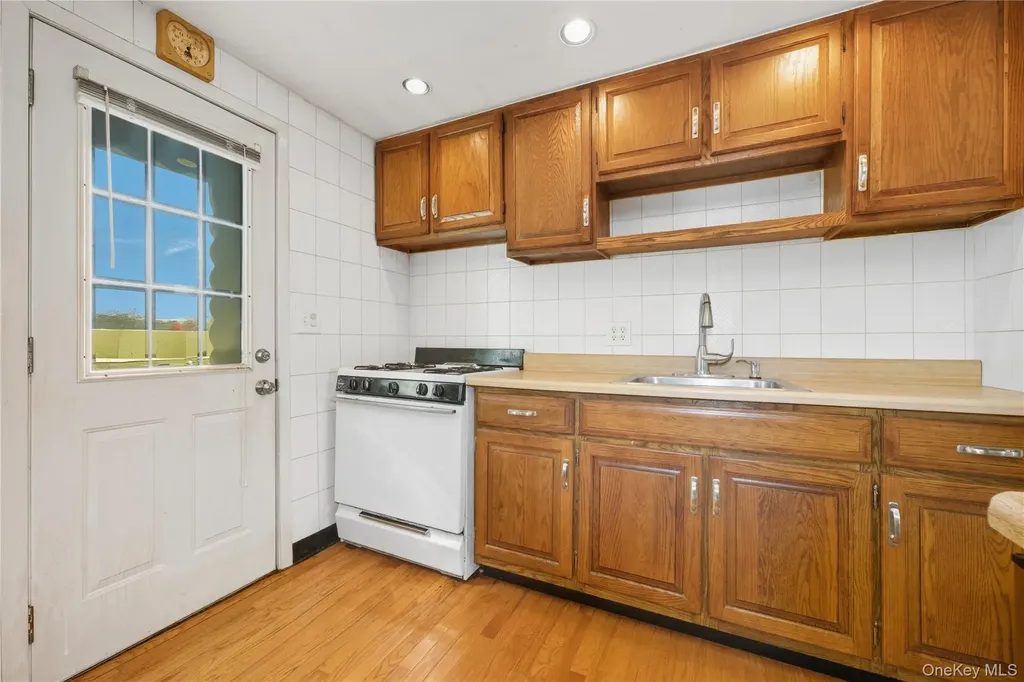 96 Beach Drive Merrick NY 11566