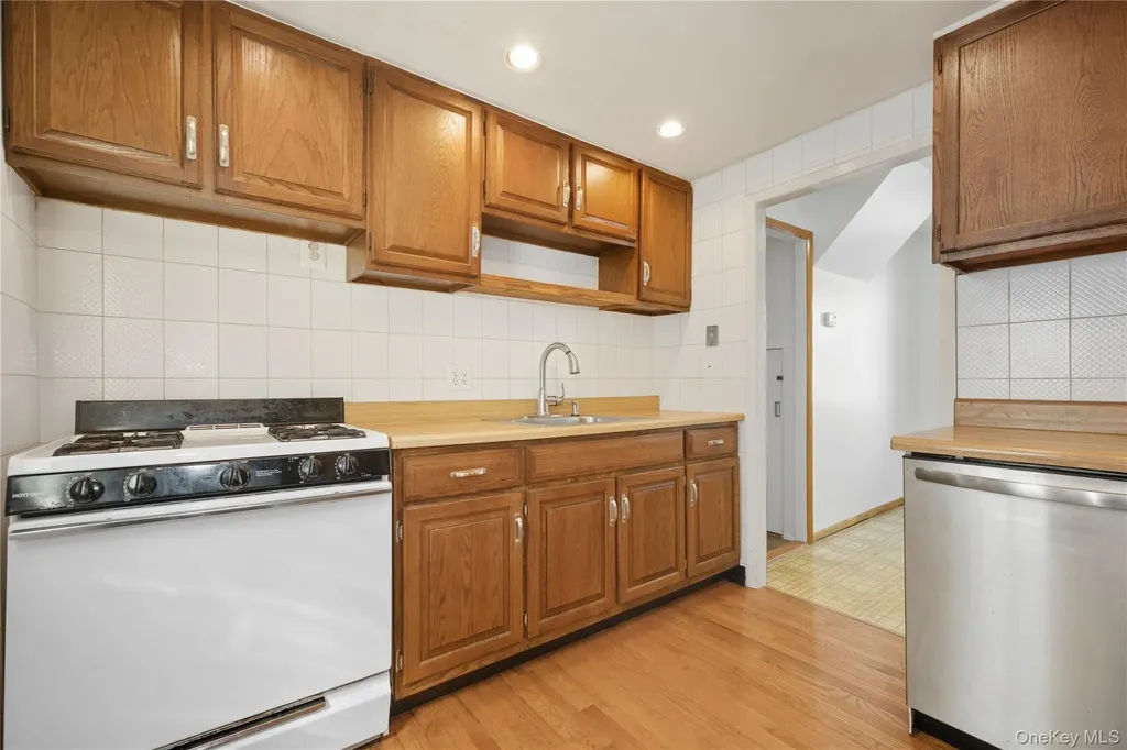 96 Beach Drive Merrick NY 11566