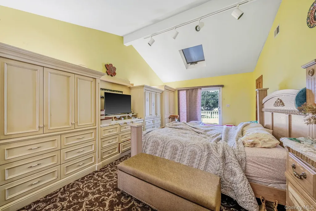 1 Winthrop Street Islip NY 11751