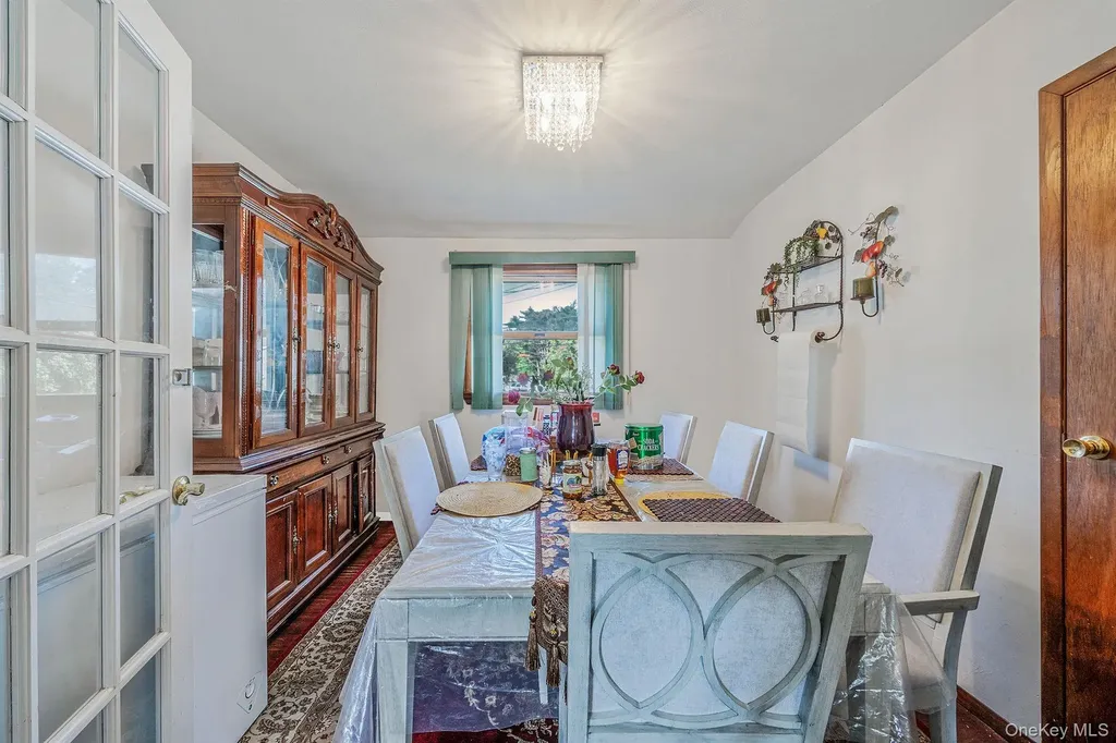 1 Winthrop Street Islip NY 11751