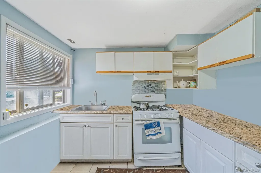 1 Winthrop Street Islip NY 11751