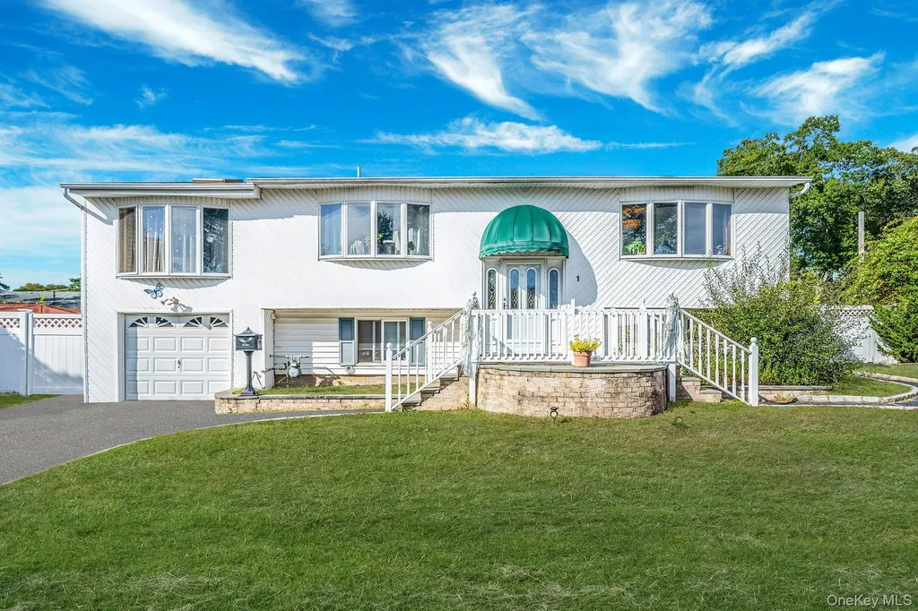 1 Winthrop Street Islip NY 11751