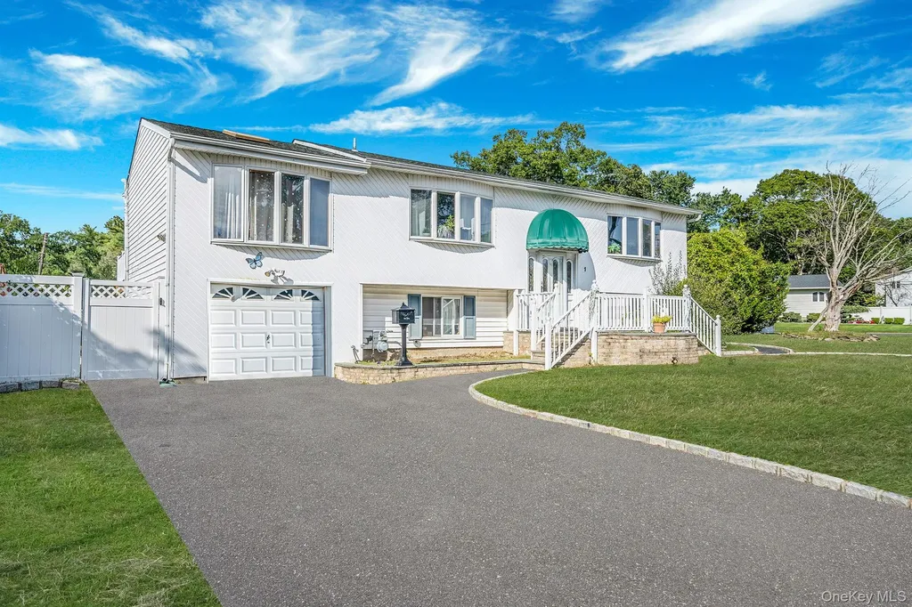 1 Winthrop Street Islip NY 11751