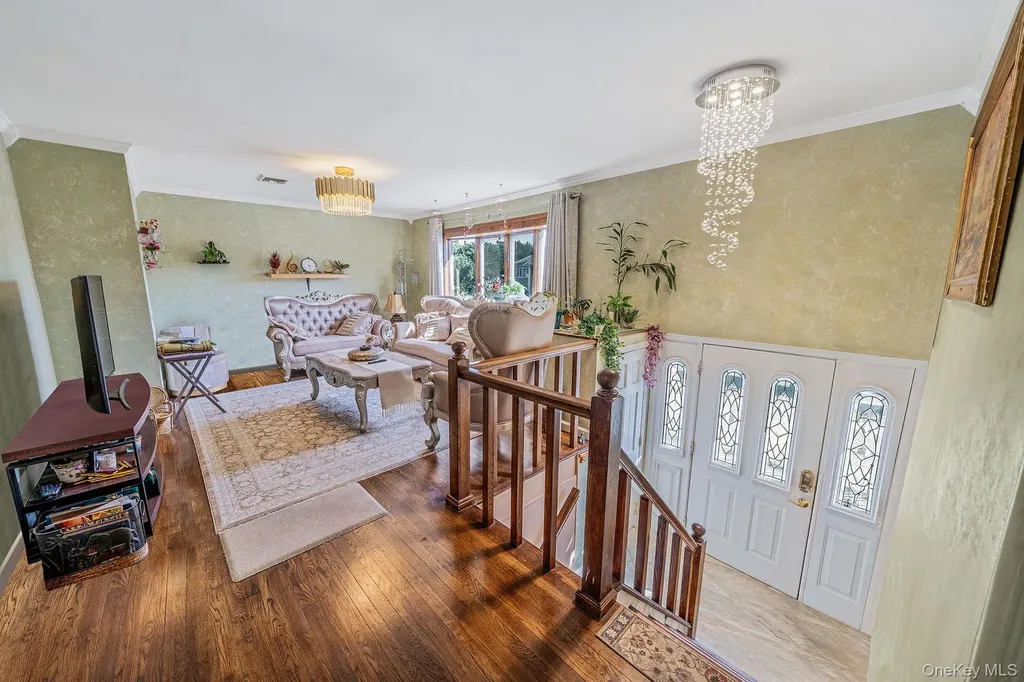 1 Winthrop Street Islip NY 11751