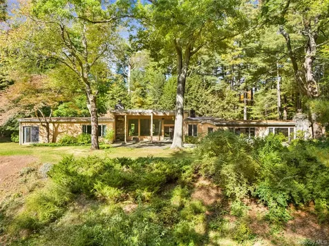 9 Old Corner Road Bedford NY 10506