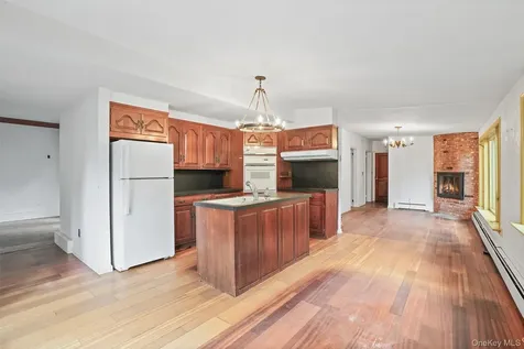 9 Old Corner Road Bedford NY 10506