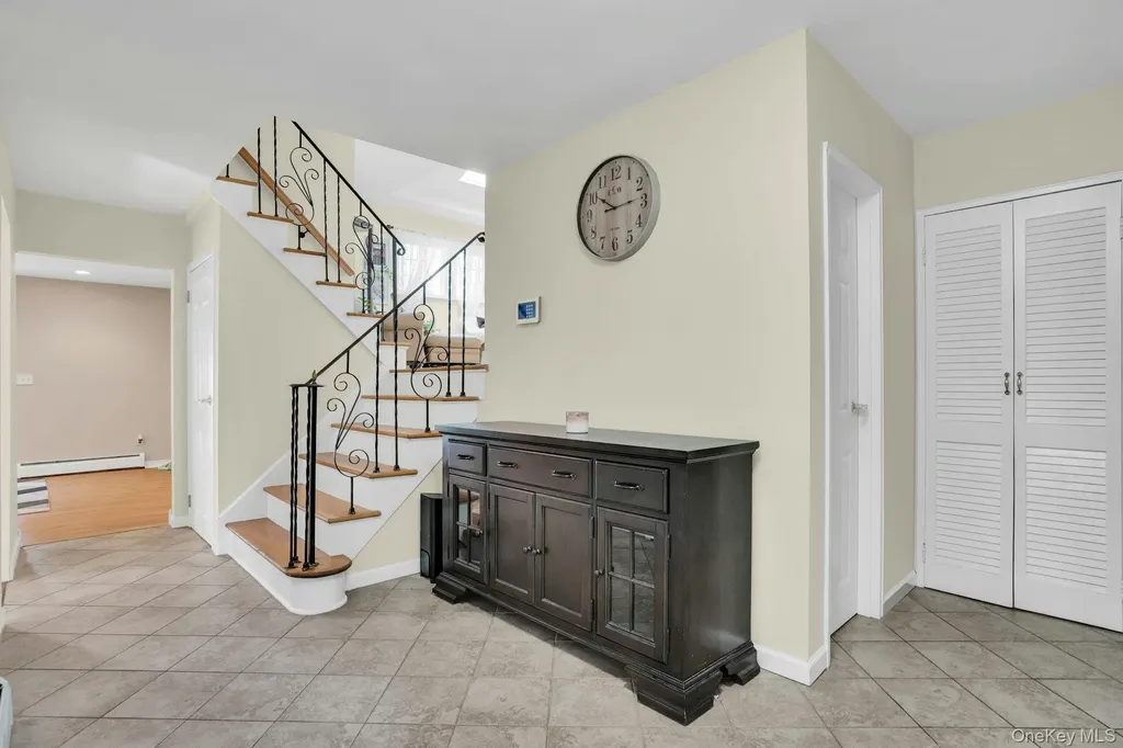 21 E Hill Drive Smithtown NY 11787