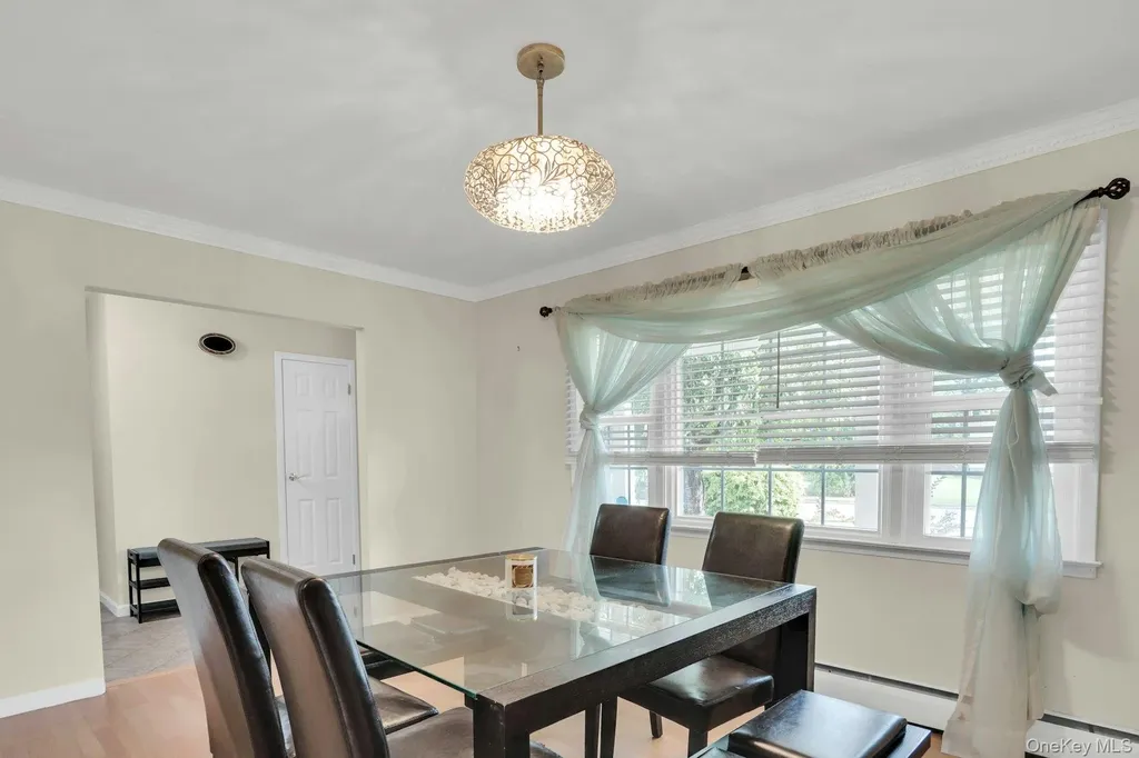 21 E Hill Drive Smithtown NY 11787