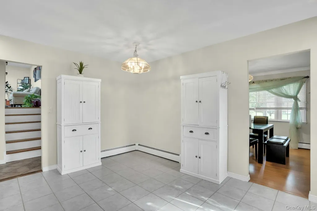 21 E Hill Drive Smithtown NY 11787