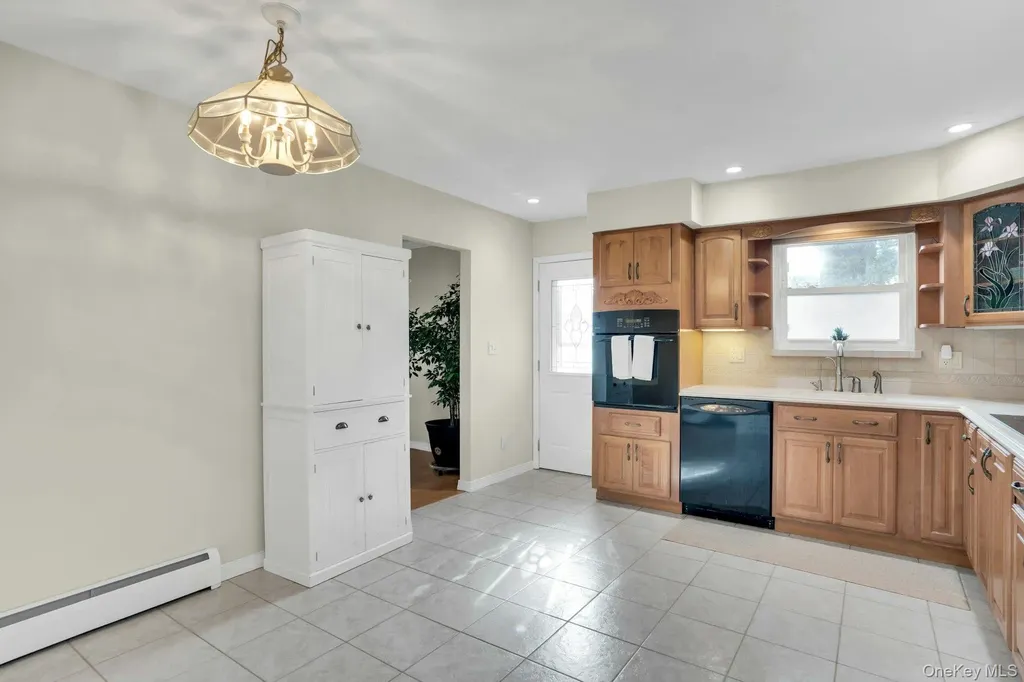 21 E Hill Drive Smithtown NY 11787