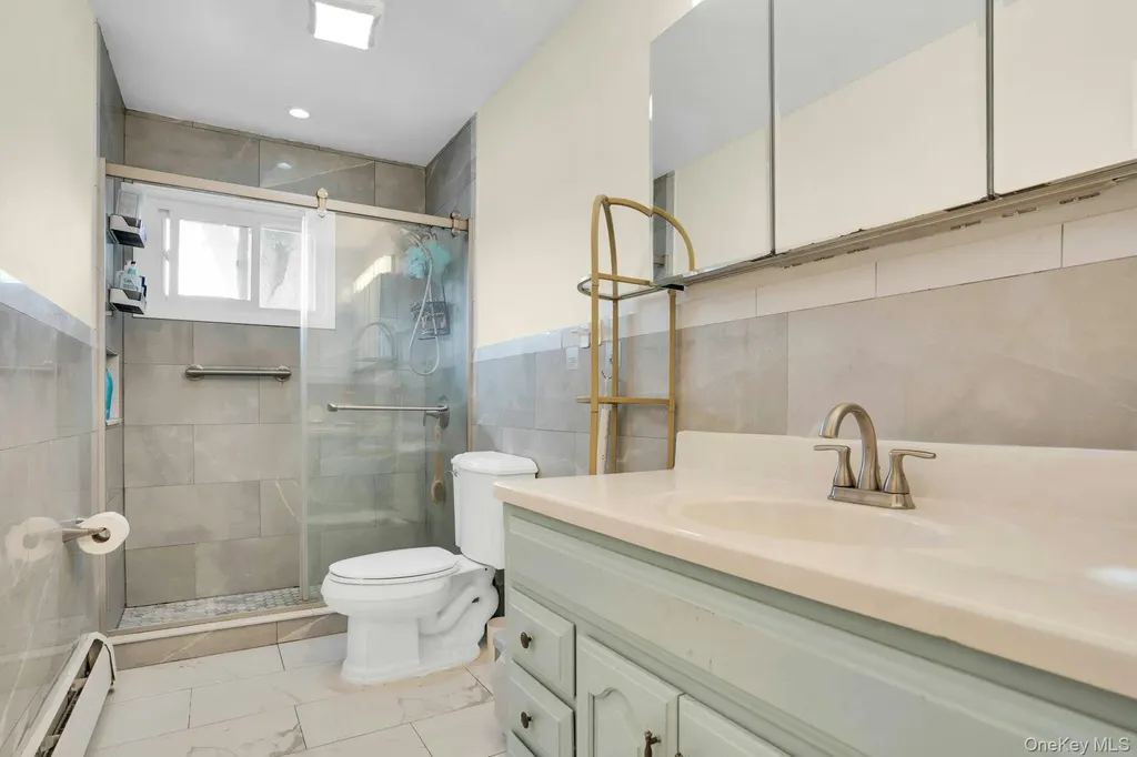 21 E Hill Drive Smithtown NY 11787