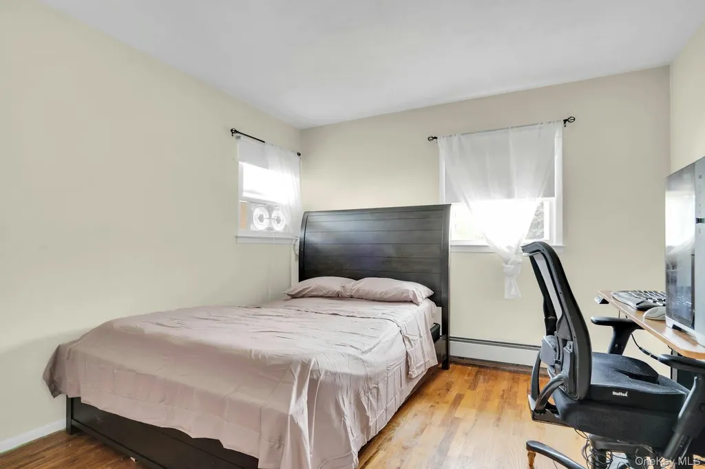 21 E Hill Drive Smithtown NY 11787