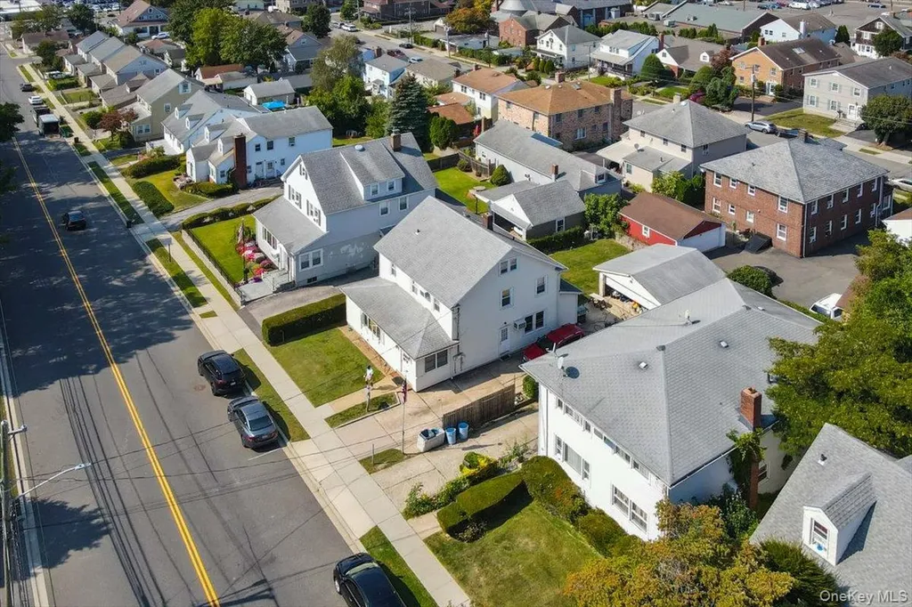 31 4th Street Glen Cove NY 11542