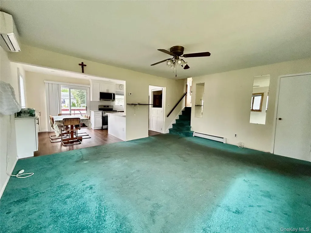 577 Peter Paul Drive West Islip NY 11795