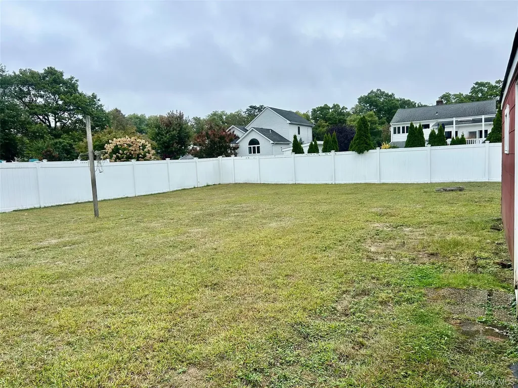 577 Peter Paul Drive West Islip NY 11795
