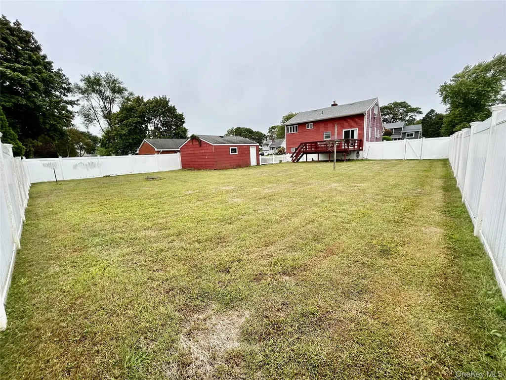 577 Peter Paul Drive West Islip NY 11795