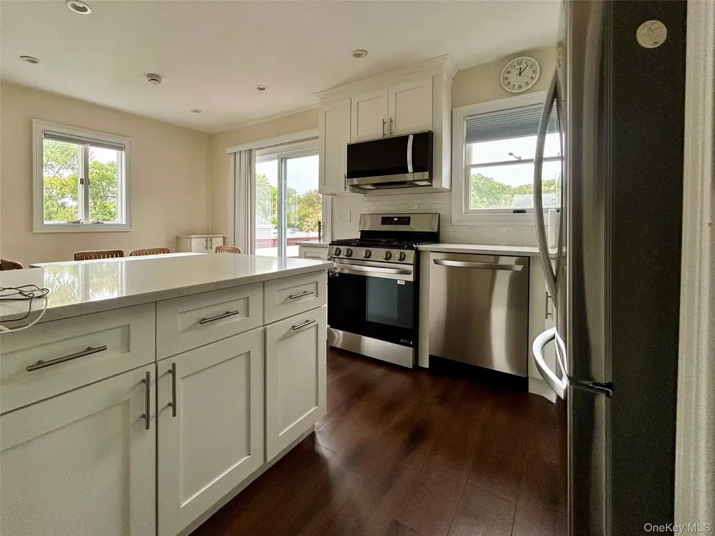 577 Peter Paul Drive West Islip NY 11795