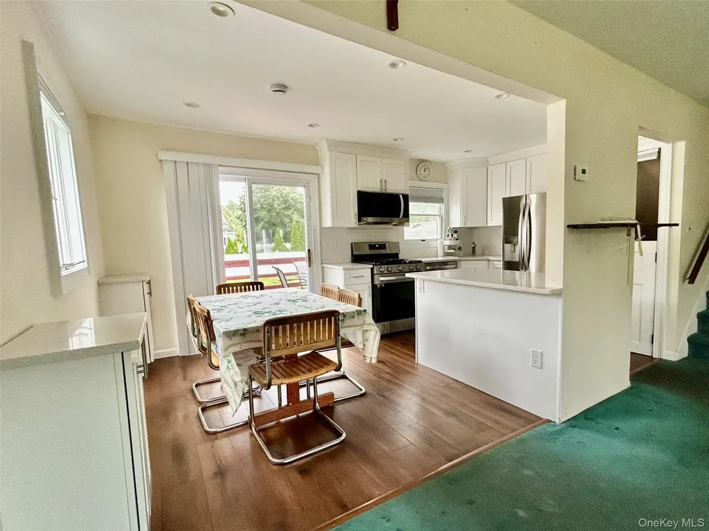 577 Peter Paul Drive West Islip NY 11795
