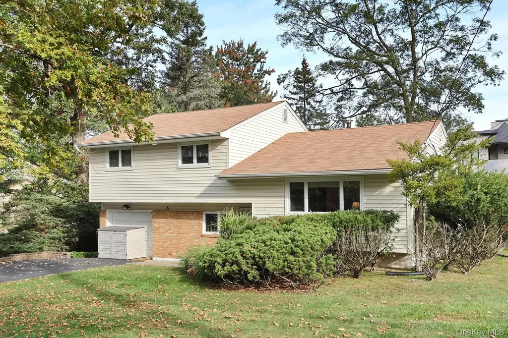 21 Briarcliff Drive Monsey NY 10952