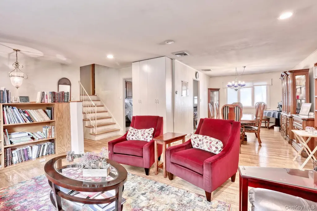 21 Briarcliff Drive Monsey NY 10952
