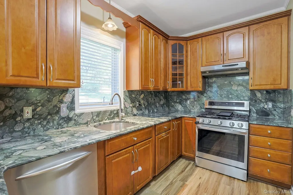 63 Leif Boulevard Congers NY 10920