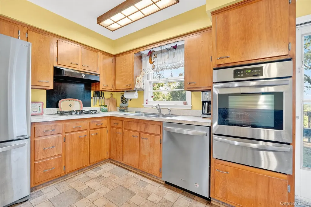 9 Oakwood Lane Thiells NY 10984