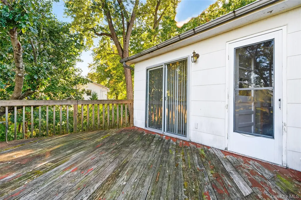 9 Oakwood Lane Thiells NY 10984