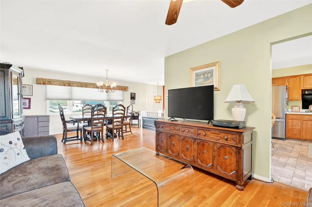 9 Oakwood Lane Thiells NY 10984