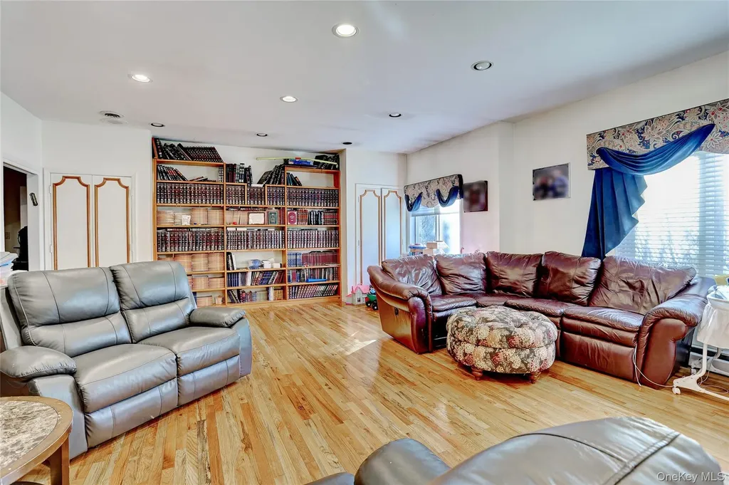 11 Golar Drive Monsey NY 10952