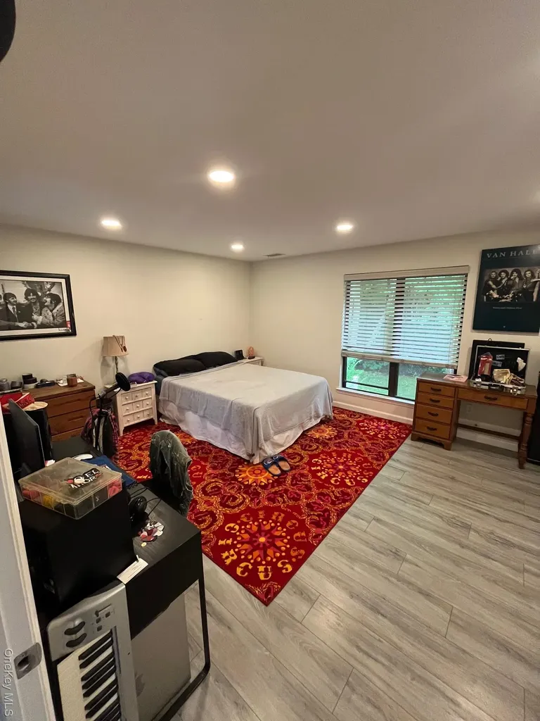 203 Pond View Lane Smithtown NY 11787