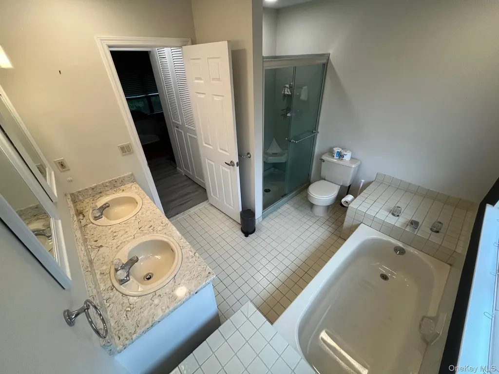 203 Pond View Lane Smithtown NY 11787