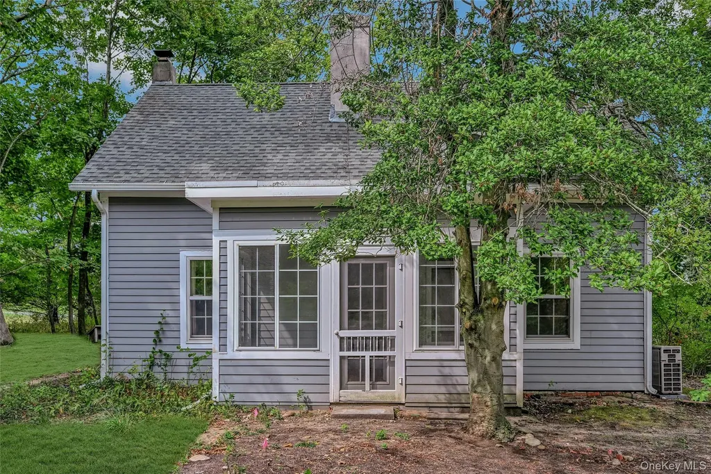 3680 Main Bayview Road Southold NY 11971