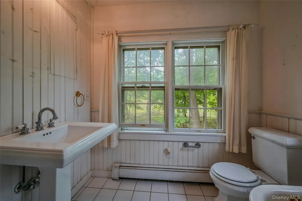 3680 Main Bayview Road Southold NY 11971