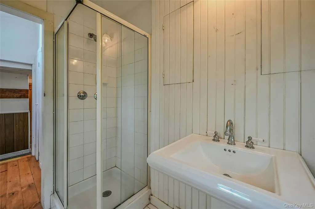 3680 Main Bayview Road Southold NY 11971