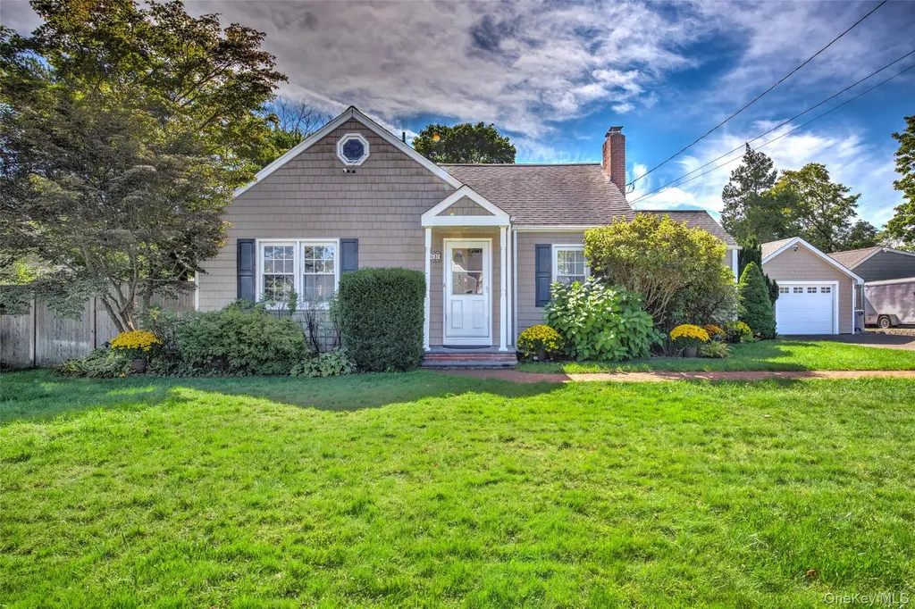 60 Everett Street Patchogue NY 11772