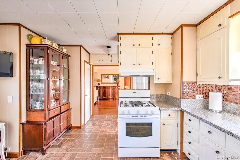 60 Everett Street Patchogue NY 11772