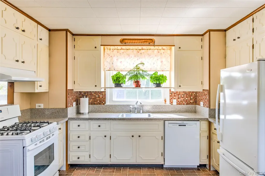 60 Everett Street Patchogue NY 11772