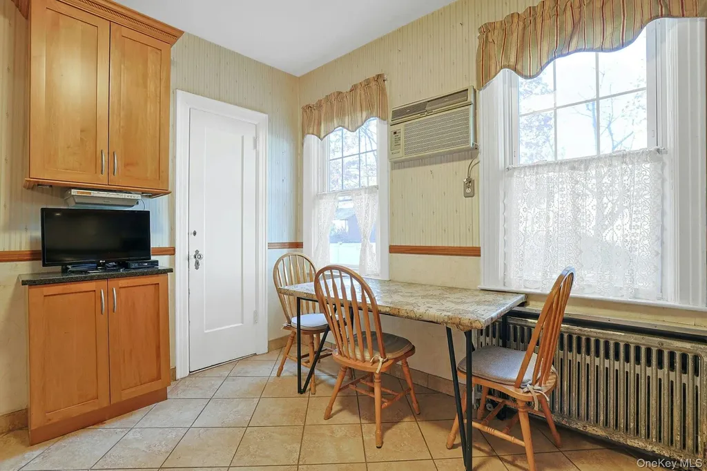 317 E 242nd Street Bronx NY 10470