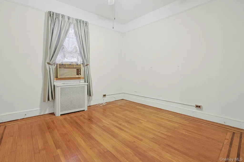317 E 242nd Street Bronx NY 10470