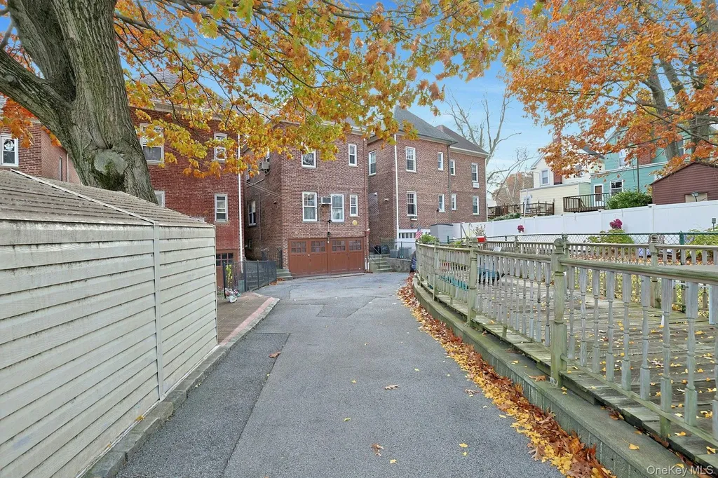 317 E 242nd Street Bronx NY 10470