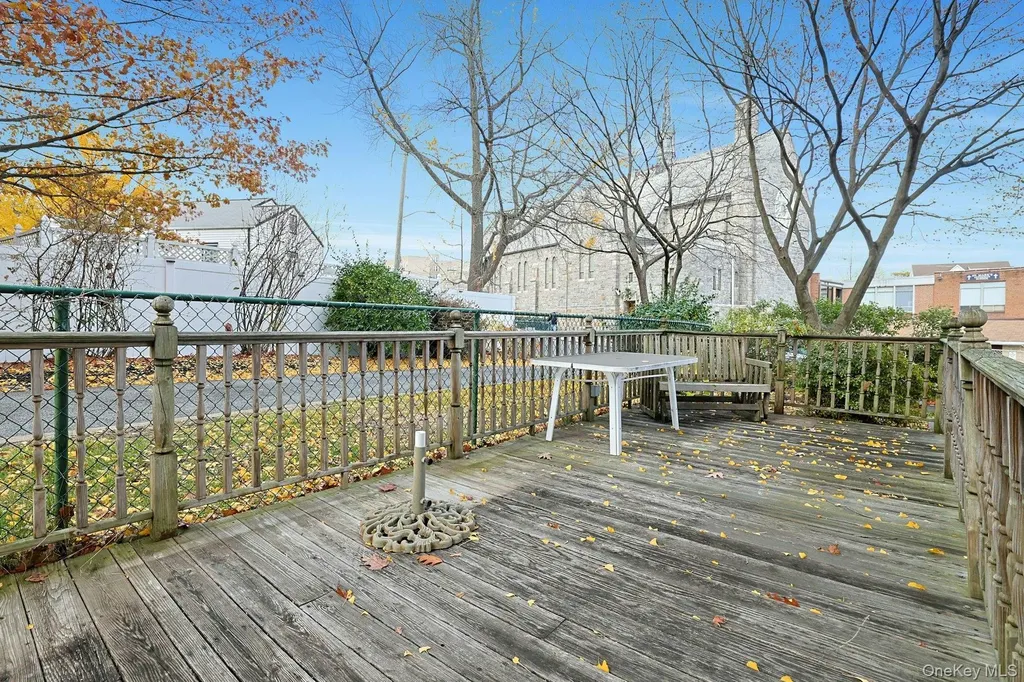 317 E 242nd Street Bronx NY 10470