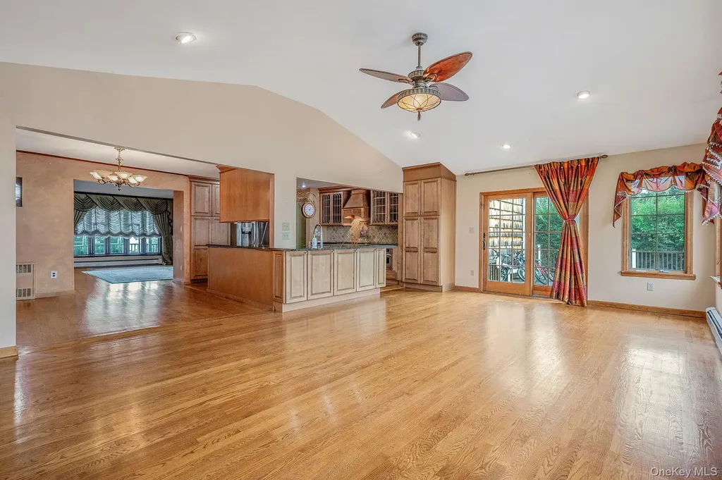 3676 Regent Lane Wantagh NY 11793