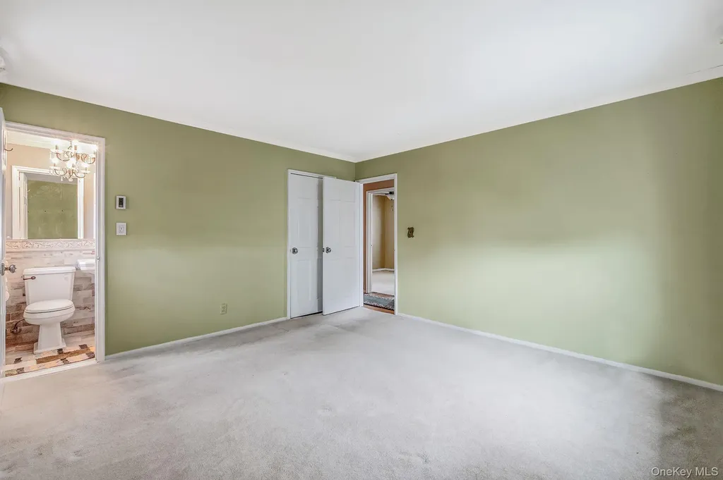 3676 Regent Lane Wantagh NY 11793