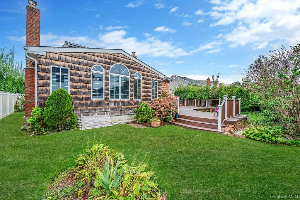 3676 Regent Lane Wantagh NY 11793
