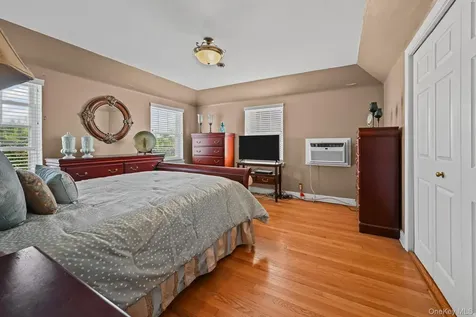 509 Beach 135th Street Belle Harbor NY 11694