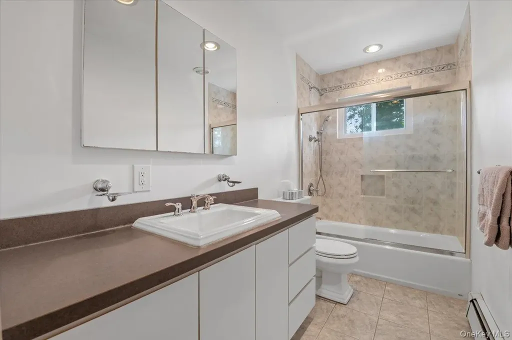 15 Alma Lane Plainview NY 11803