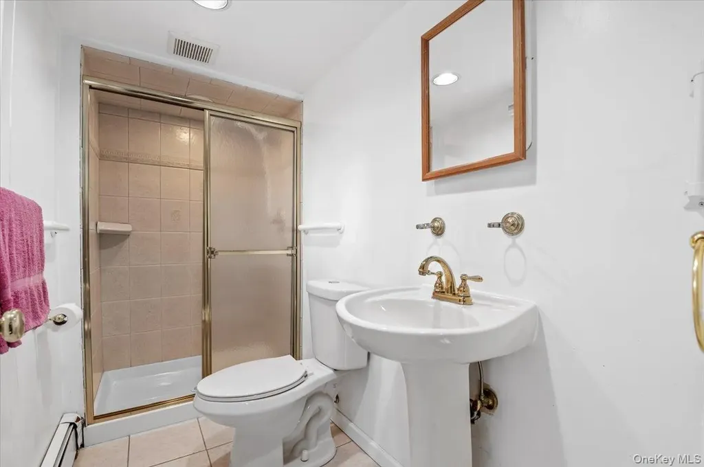 15 Alma Lane Plainview NY 11803