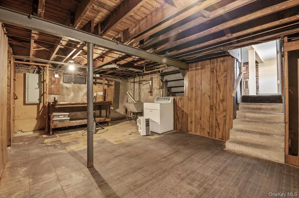 15 Alma Lane Plainview NY 11803