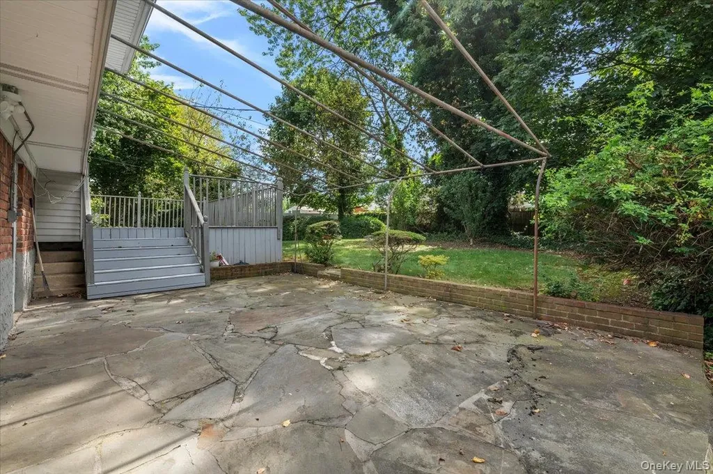 15 Alma Lane Plainview NY 11803